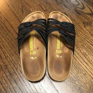 Birkenstock’s Open Toe Sandal. Black. Size 37.